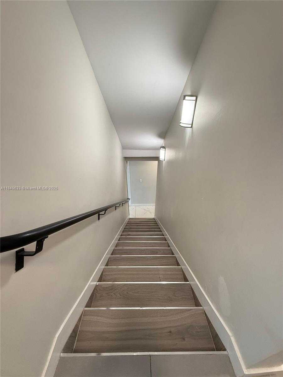 Small Image of 25743 SOUTH WEST 144TH AVE, Homestead Number 21