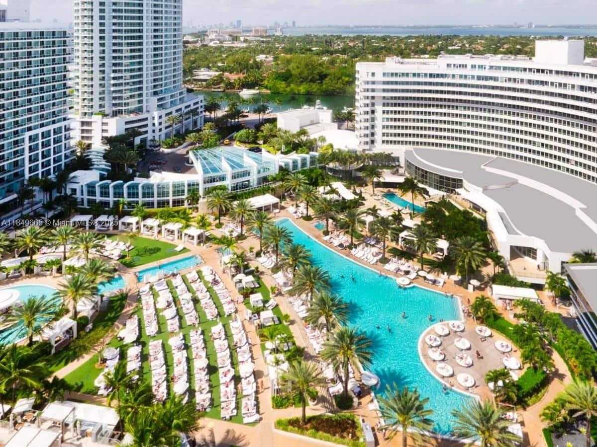 Small Image of 4391 COLLINS AVE #918, Miami Beach Number 6
