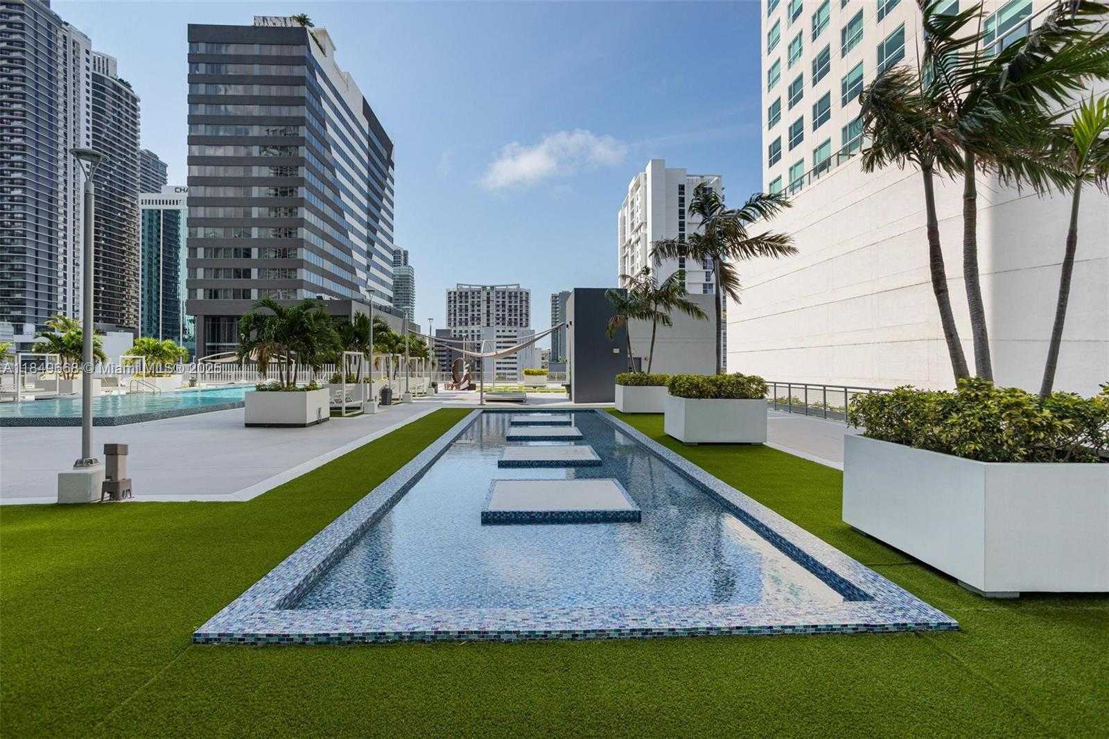 Small Image of 690 SOUTH WEST 1ST CT #1005, Miami Number 23