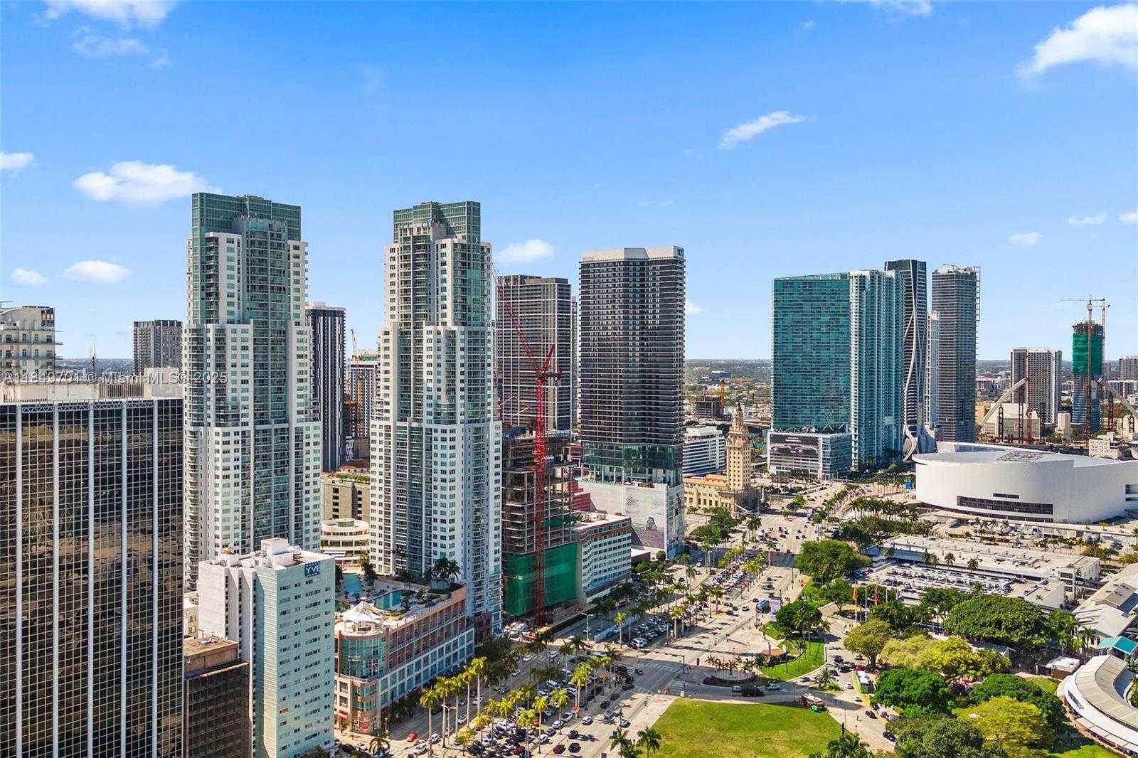 Small Image of 244 BISCAYNE BLVD #1808, Miami Number 18