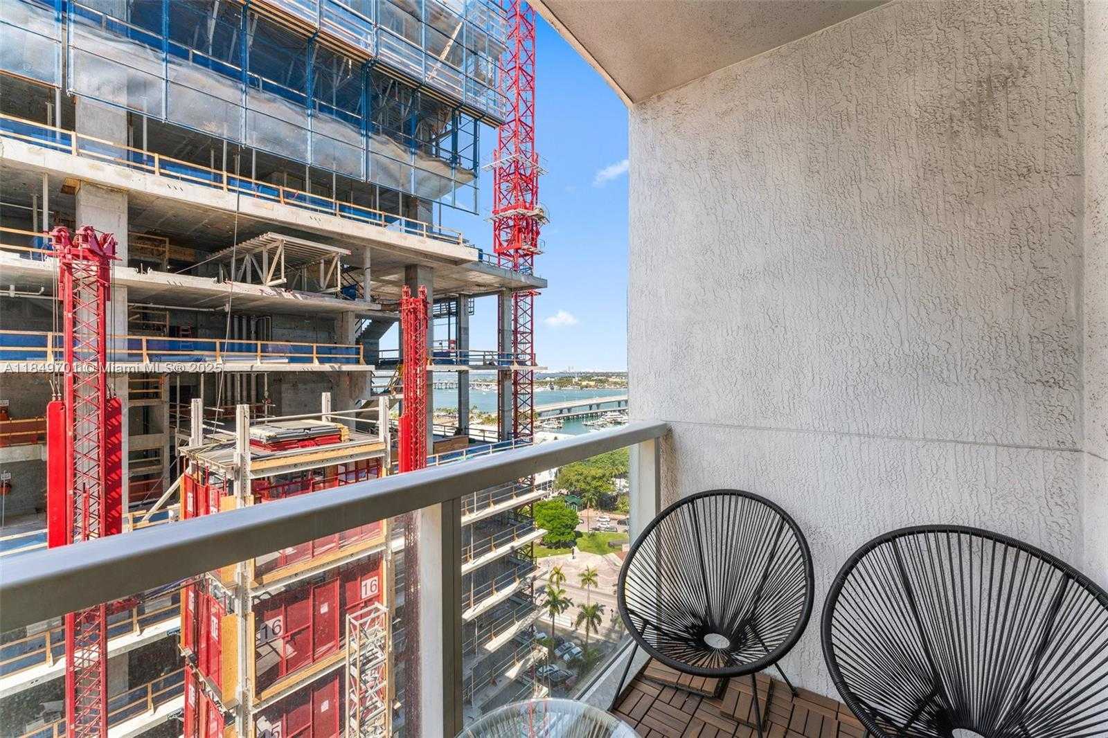 Small Image of 244 BISCAYNE BLVD #1808, Miami Number 9