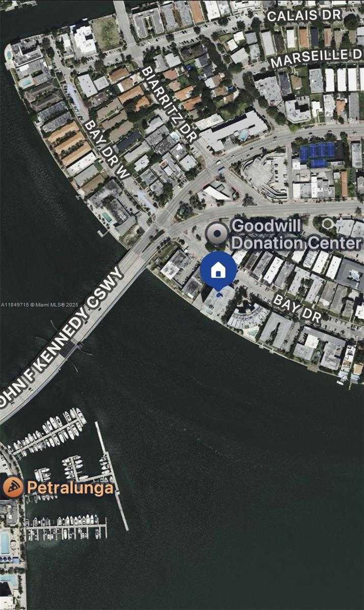 Small Image of 2016 BAY DR #202, Miami Beach Number 16