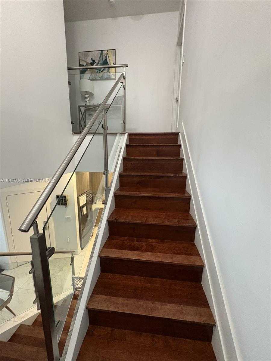 Small Image of 10225 NORTH WEST 72ND TER, Doral Number 22