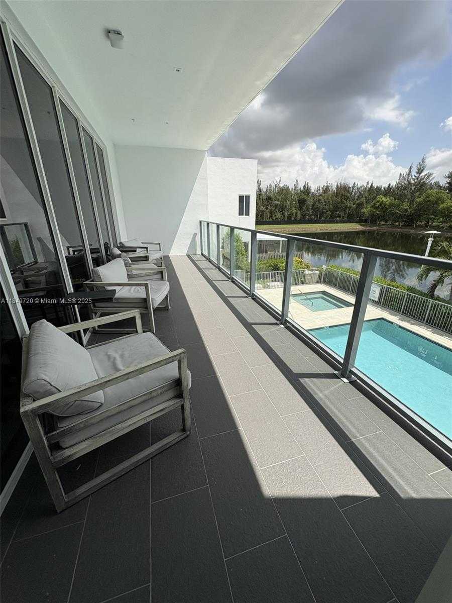 Small Image of 10225 NORTH WEST 72ND TER, Doral Number 41
