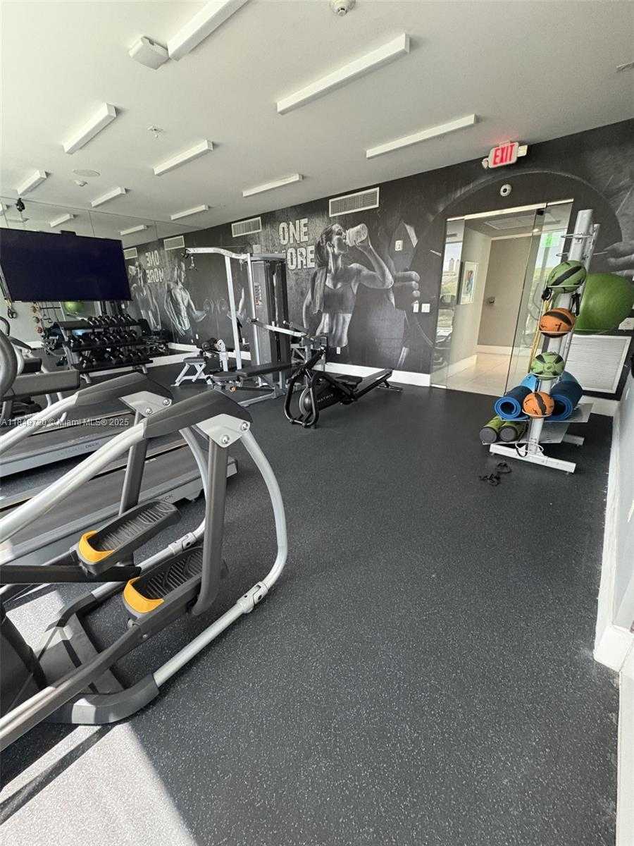 Small Image of 10225 NORTH WEST 72ND TER, Doral Number 50
