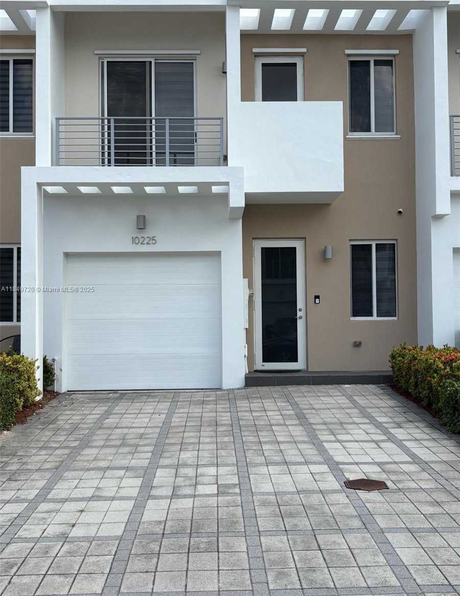 Small Image of 10225 NORTH WEST 72ND TER, Doral Number 7