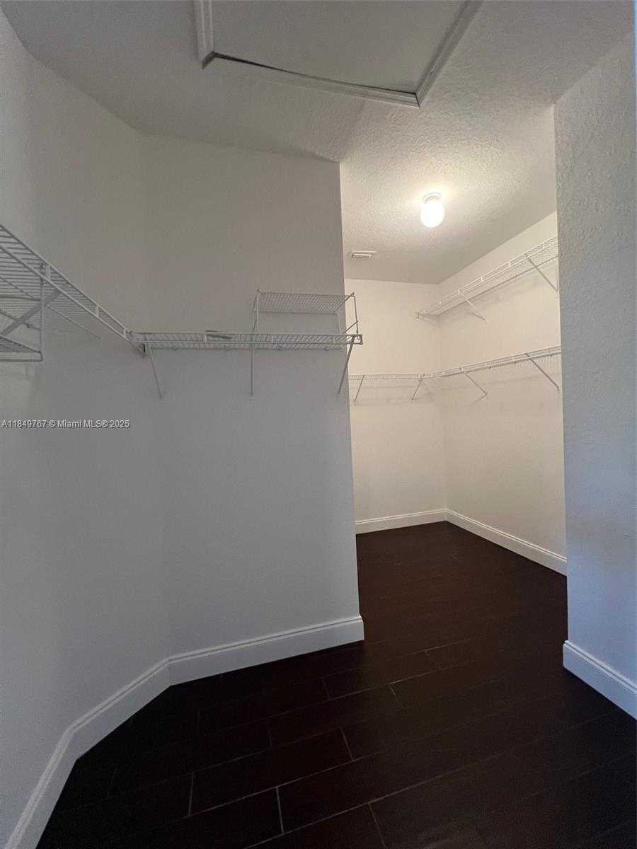 Small Image of 12724 SOUTH WEST 133RD ST, Miami Number 17