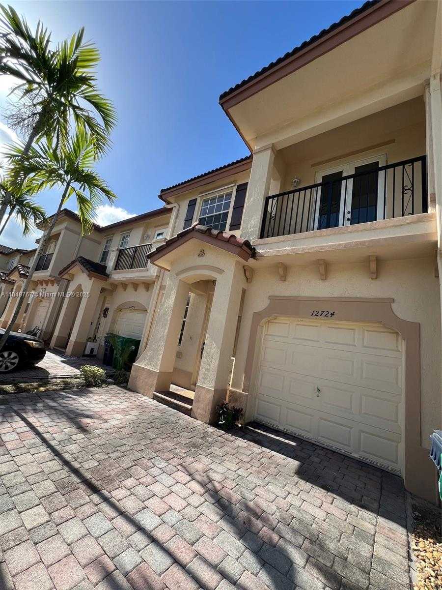 Small Image of 12724 SOUTH WEST 133RD ST, Miami Number 2