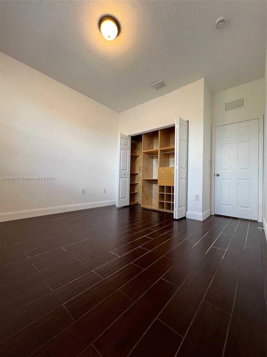 Small Image of 12724 SOUTH WEST 133RD ST, Miami Number 21