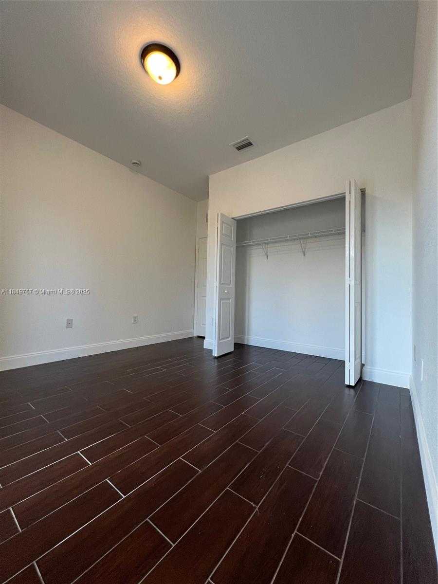 Small Image of 12724 SOUTH WEST 133RD ST, Miami Number 24