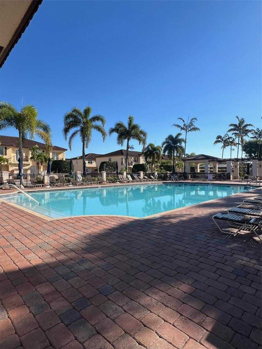 Small Image of 12724 SOUTH WEST 133RD ST, Miami Number 33