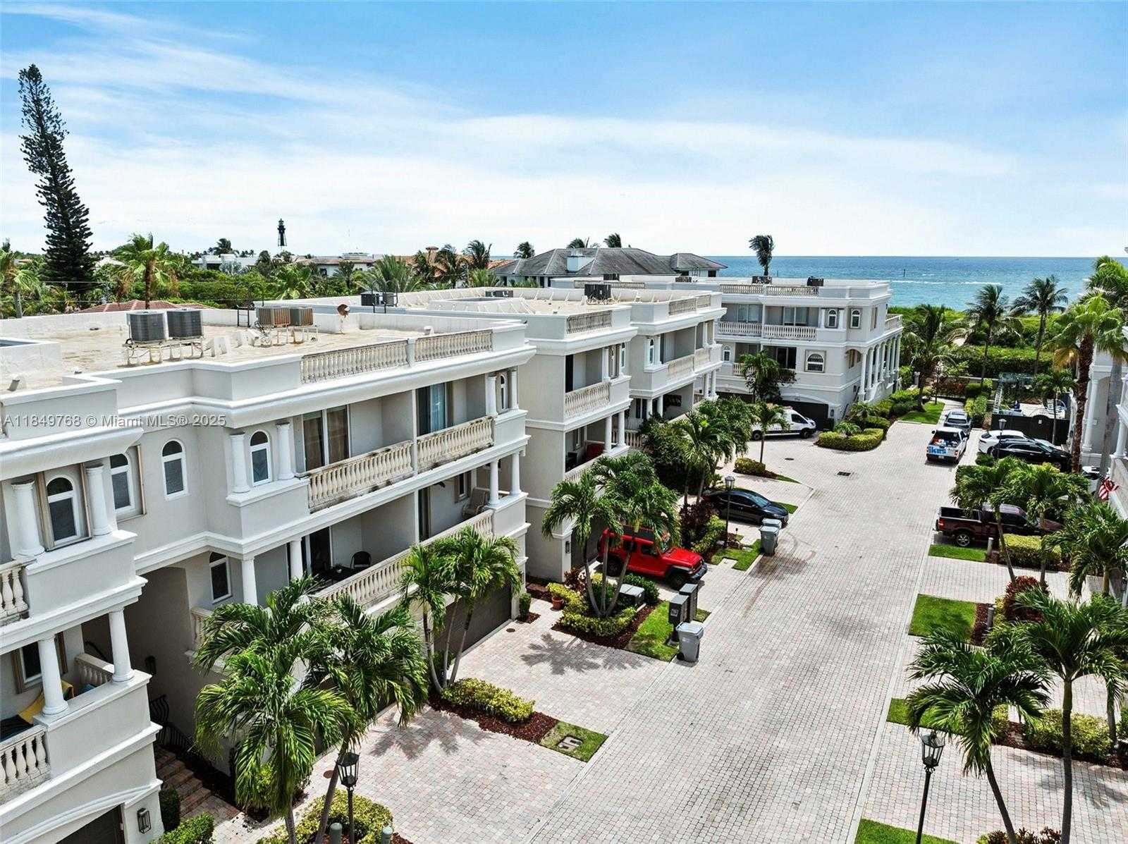 Small Image of 1784 BAY DR #1784, Pompano Beach Number 3