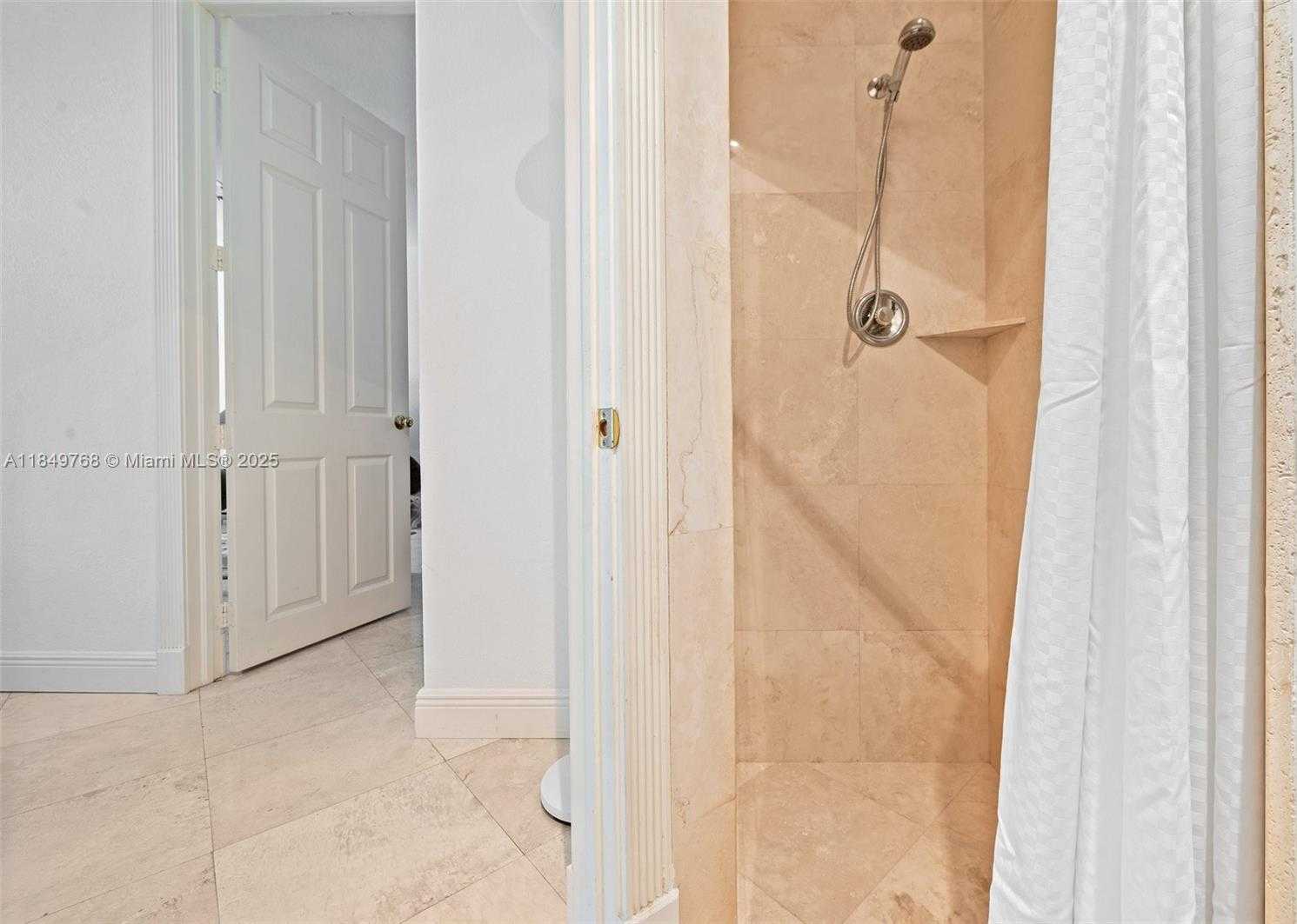 Small Image of 1784 BAY DR #1784, Pompano Beach Number 30