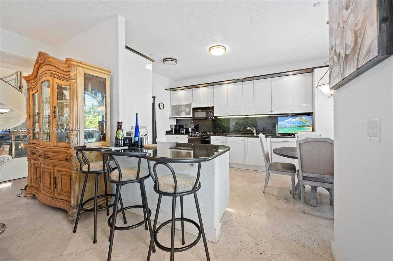 Small Image of 1784 BAY DR #1784, Pompano Beach Number 8
