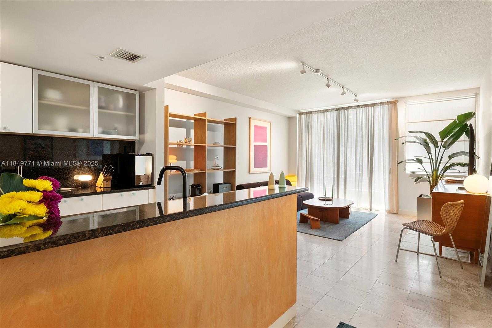 Small Image of 3339 VIRGINIA ST #306, Miami Number 12