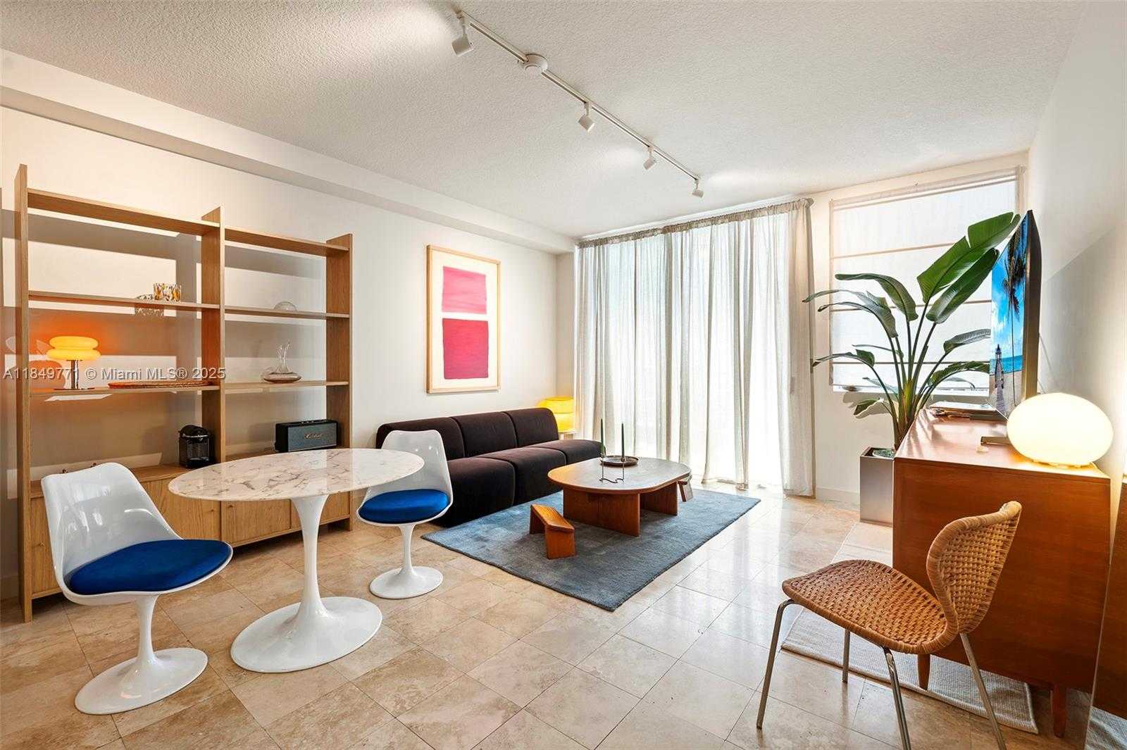 Small Image of 3339 VIRGINIA ST #306, Miami Number 14