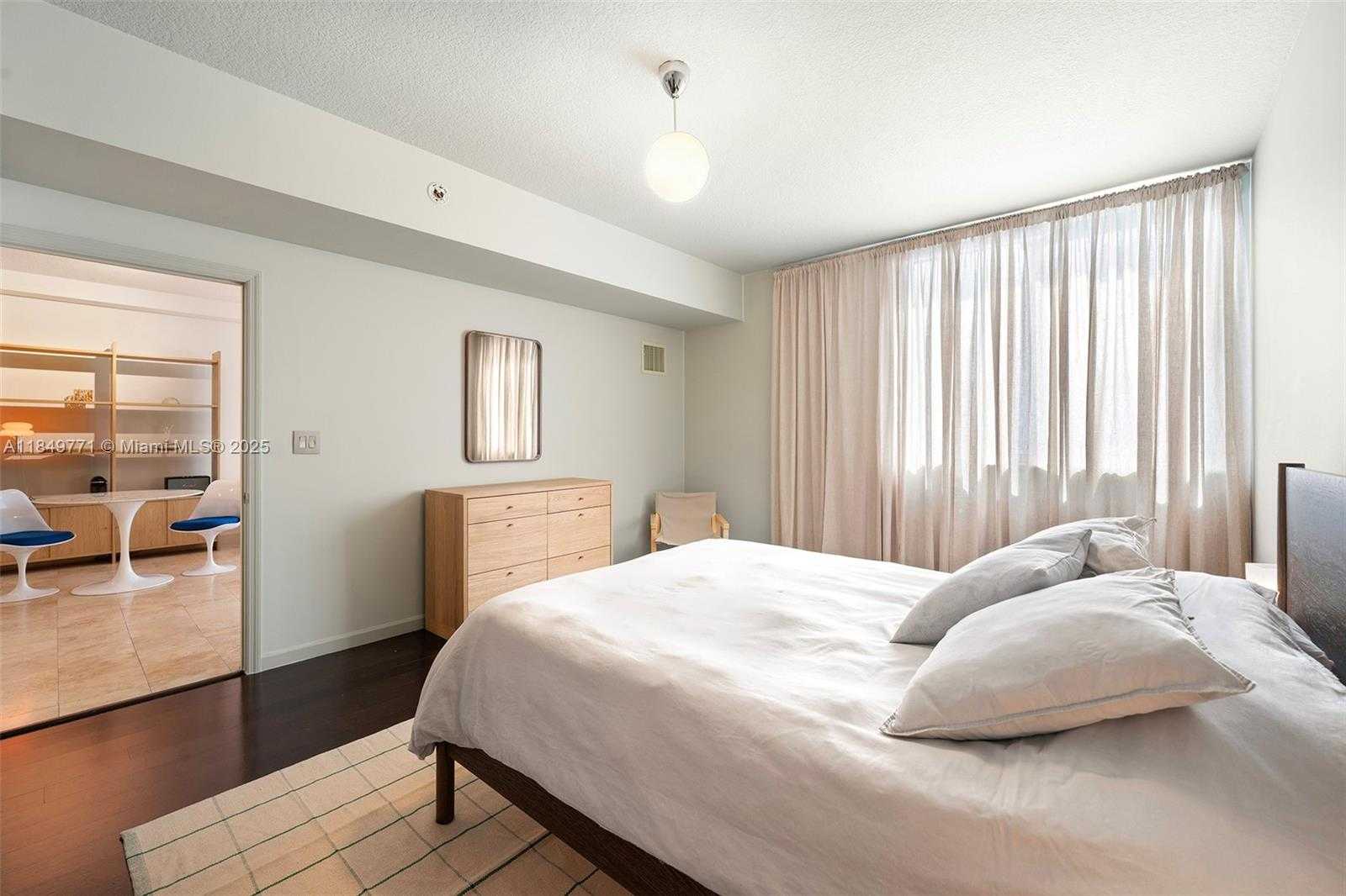 Small Image of 3339 VIRGINIA ST #306, Miami Number 19