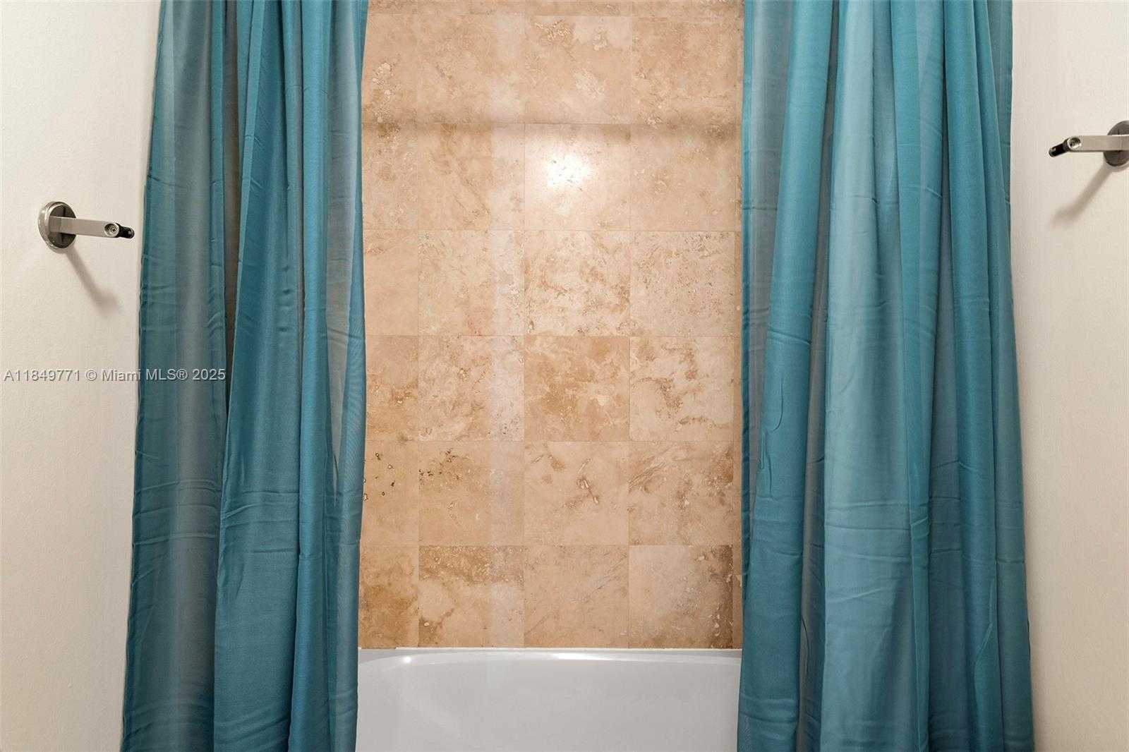 Small Image of 3339 VIRGINIA ST #306, Miami Number 23