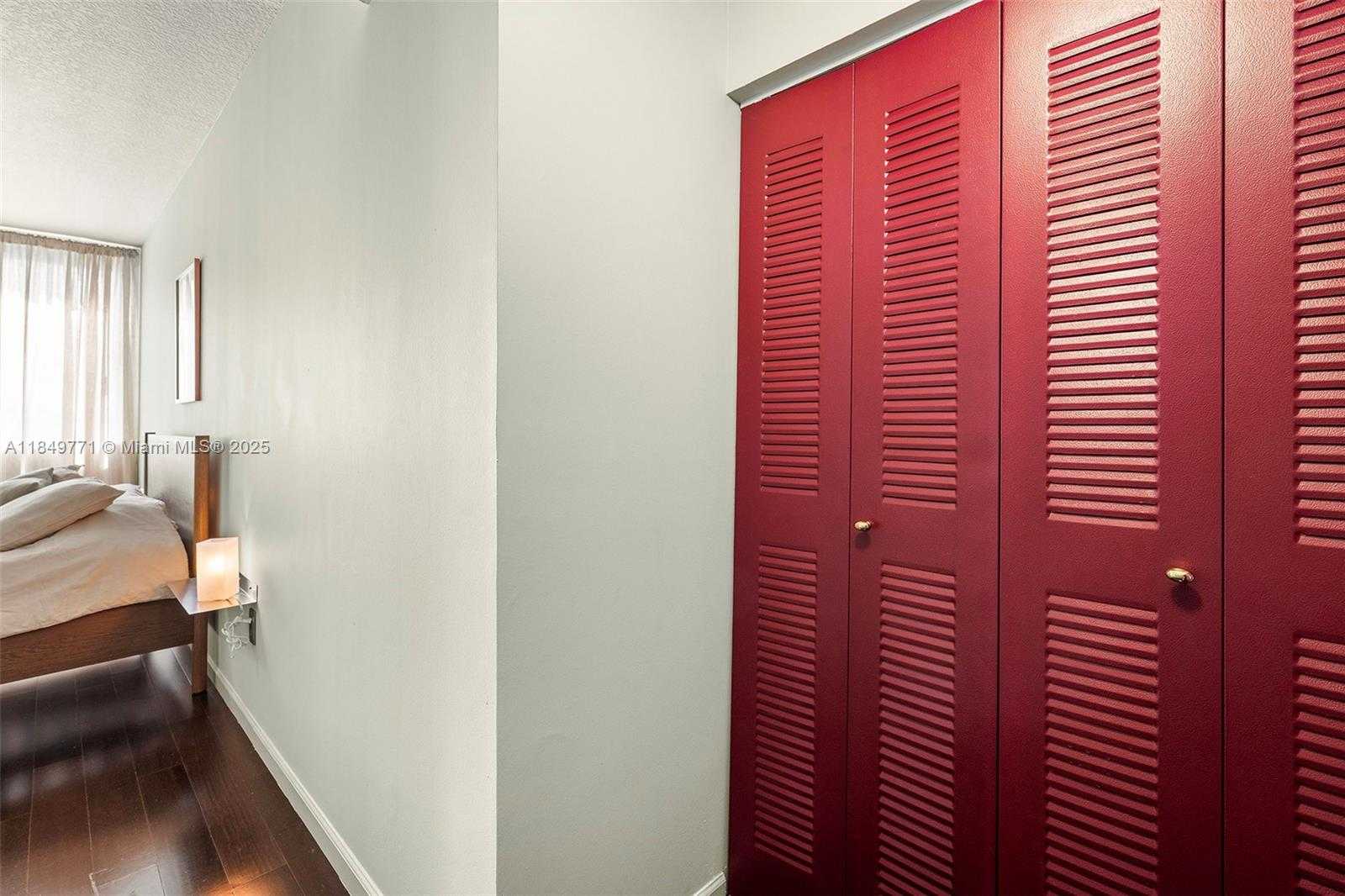 Small Image of 3339 VIRGINIA ST #306, Miami Number 24