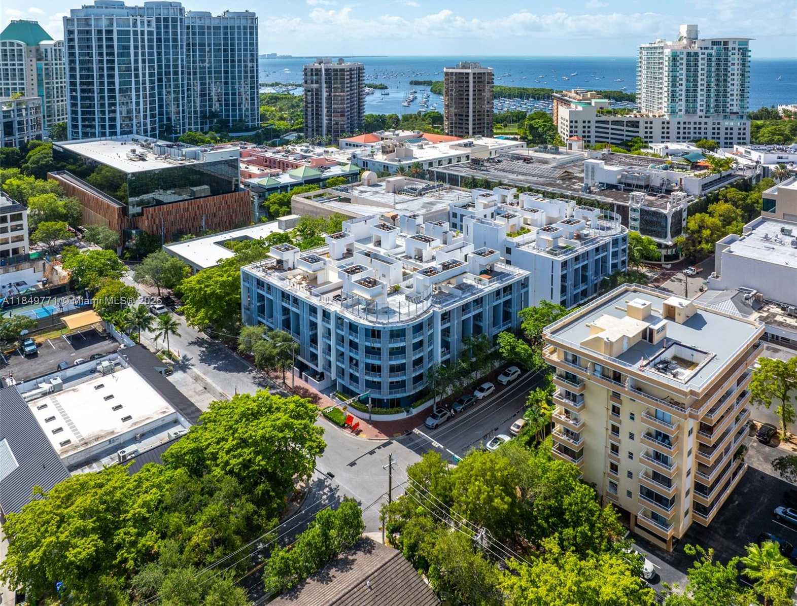 Small Image of 3339 VIRGINIA ST #306, Miami Number 26