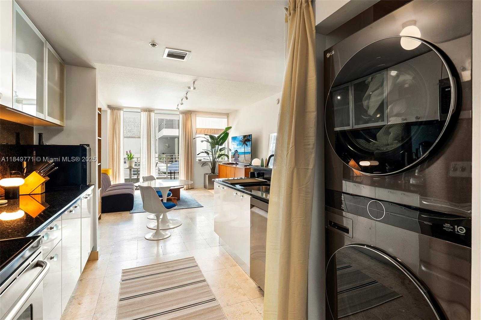 Small Image of 3339 VIRGINIA ST #306, Miami Number 7