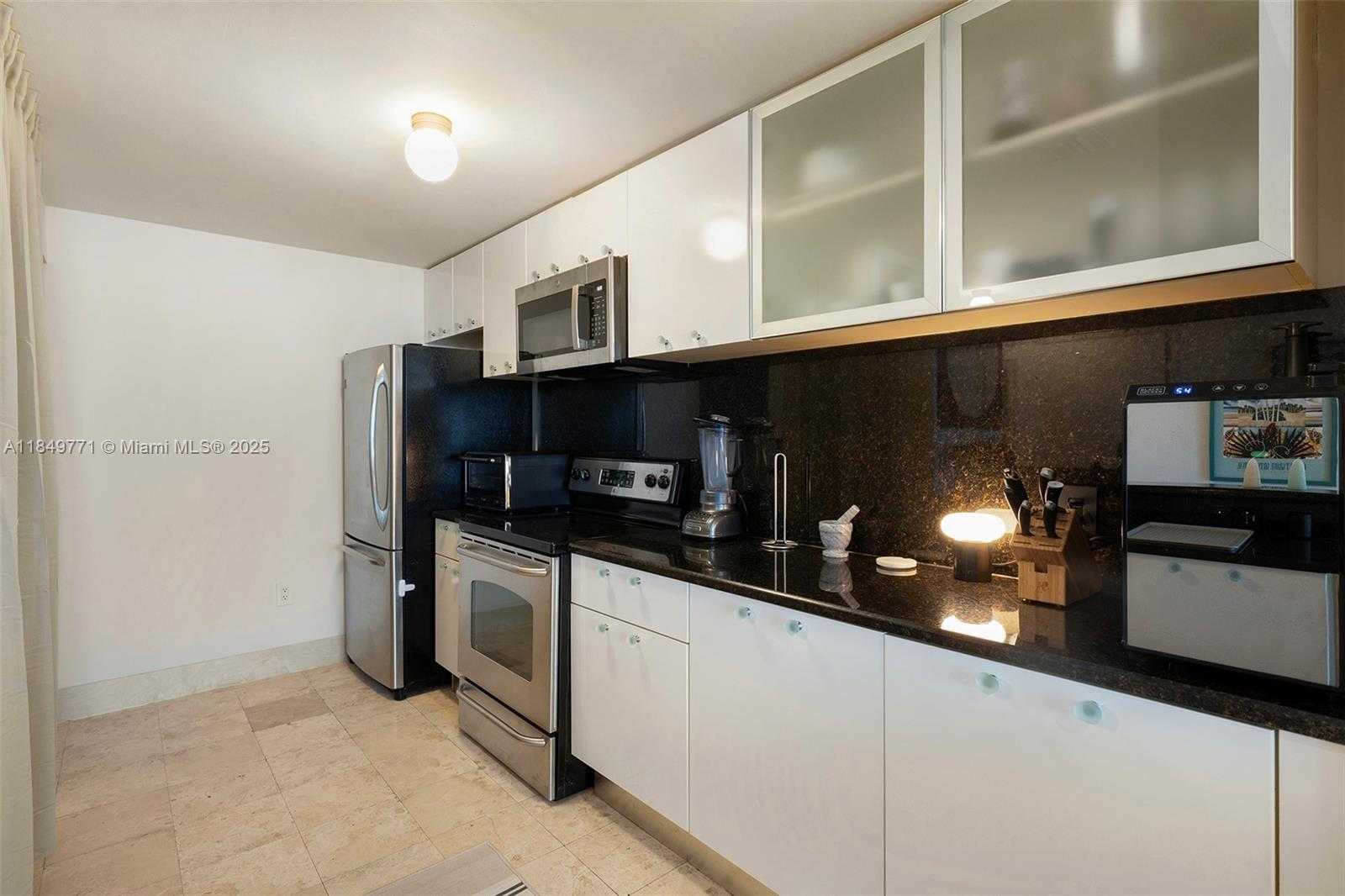 Small Image of 3339 VIRGINIA ST #306, Miami Number 8