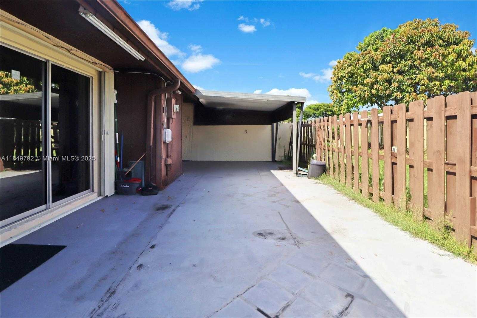 Small Image of 11210 SOUTH WEST 123RD AVE, Miami Number 2