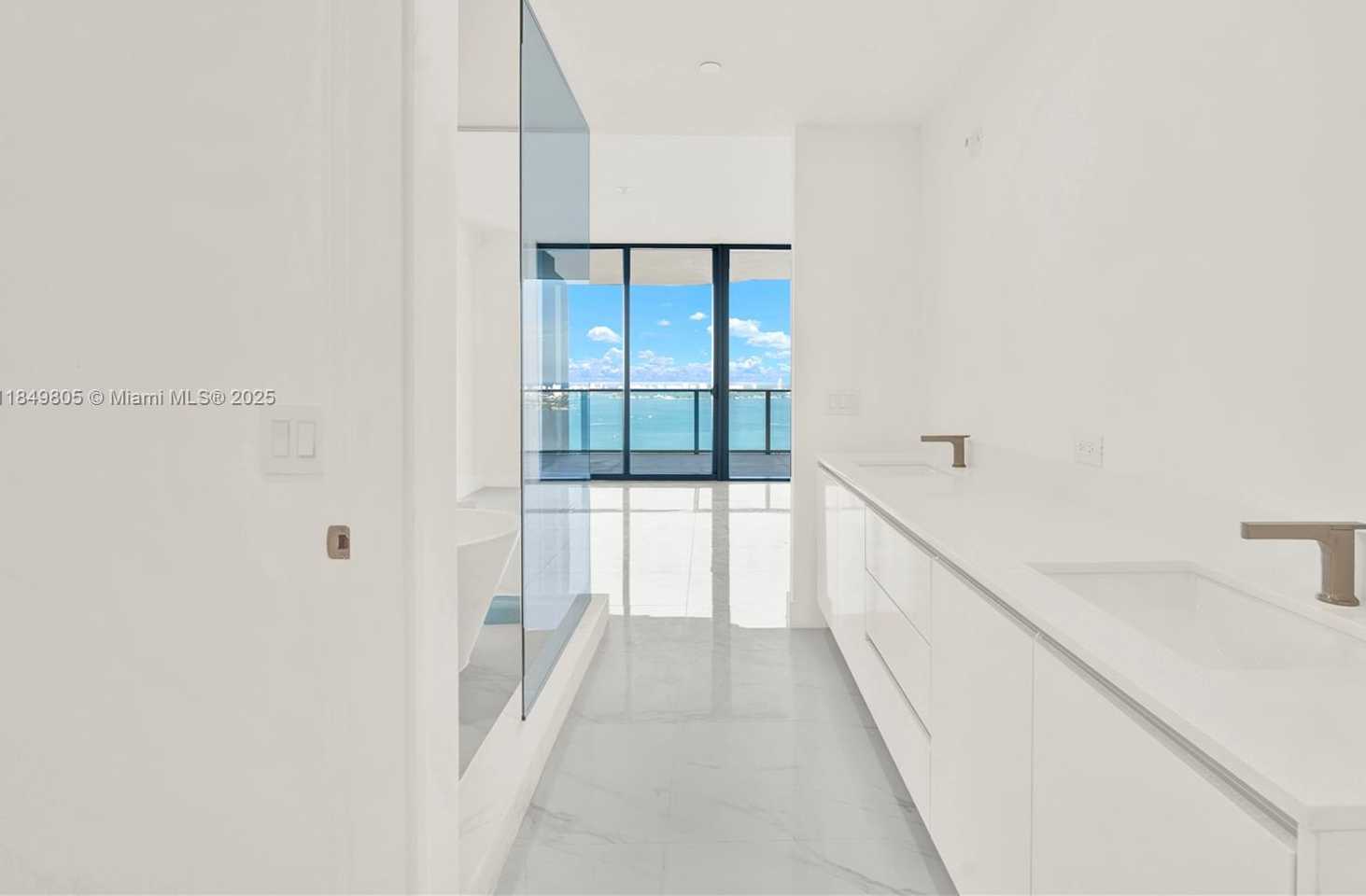 Small Image of 725 NORTH EAST 24 STREET #3803, Miami Number 25