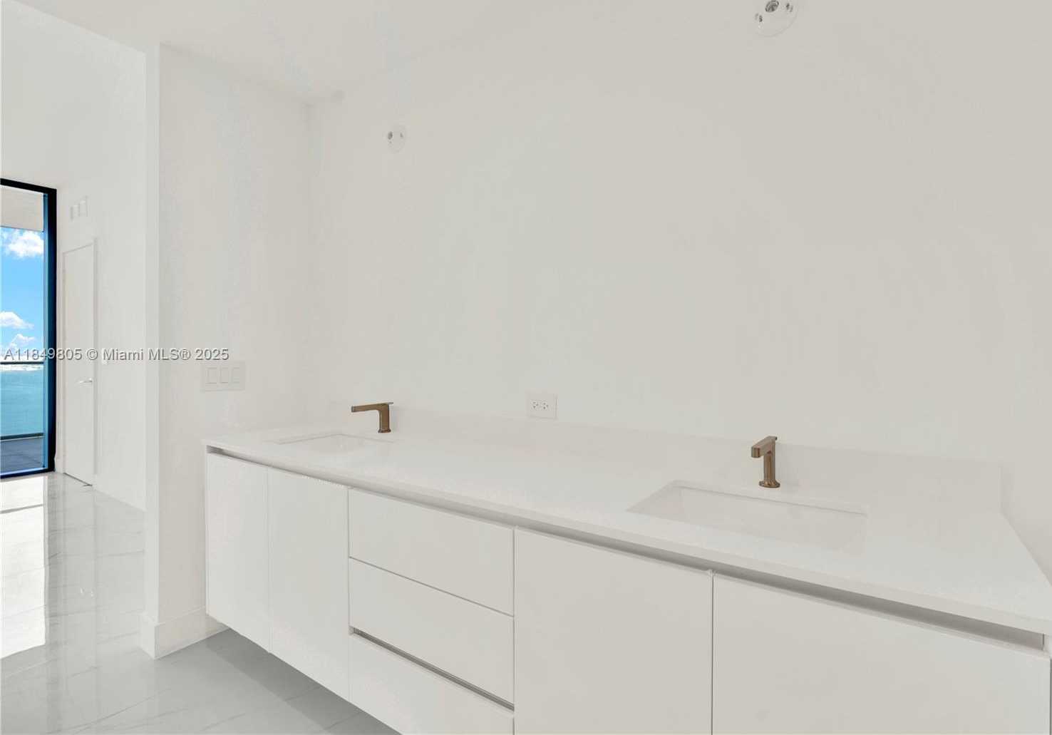Small Image of 725 NORTH EAST 24 STREET #3803, Miami Number 26