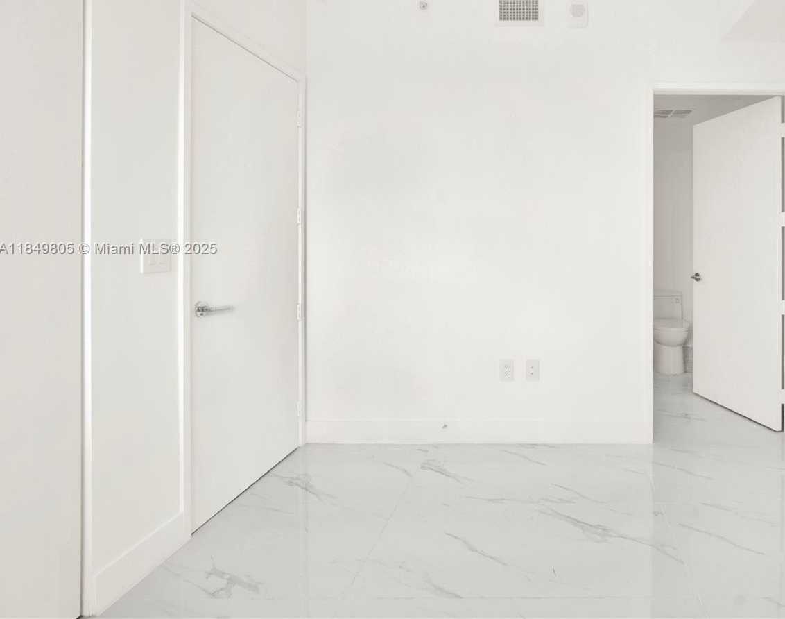 Small Image of 725 NORTH EAST 24 STREET #3803, Miami Number 31