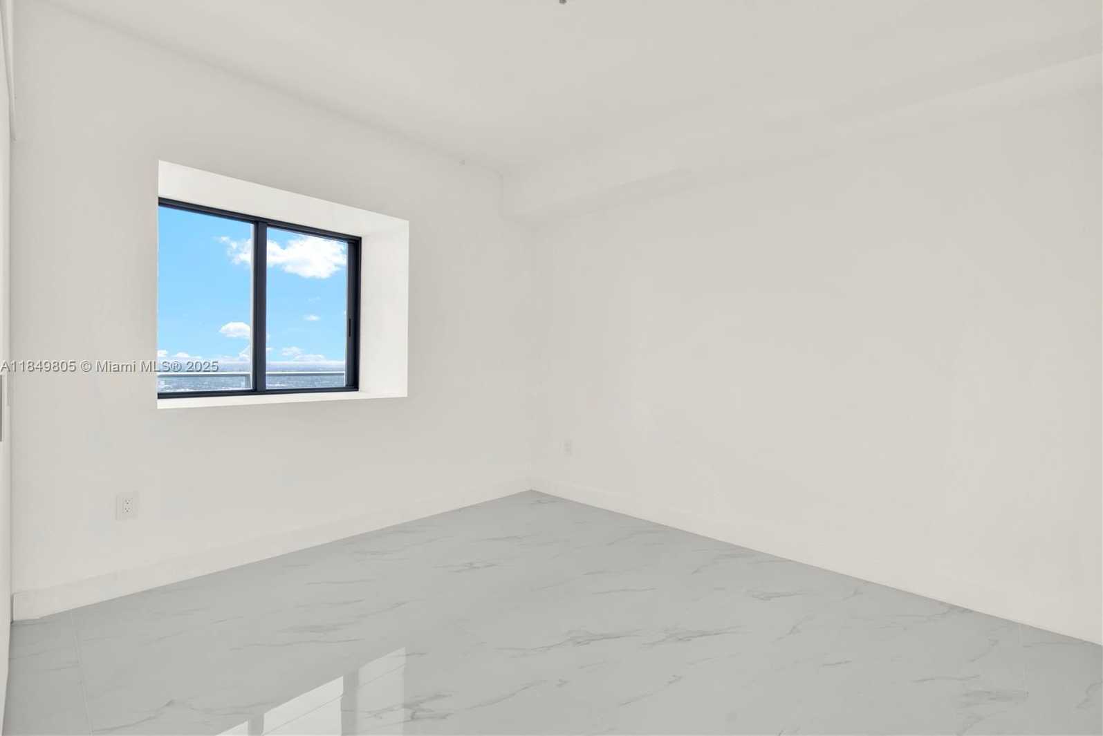 Small Image of 725 NORTH EAST 24 STREET #3803, Miami Number 33