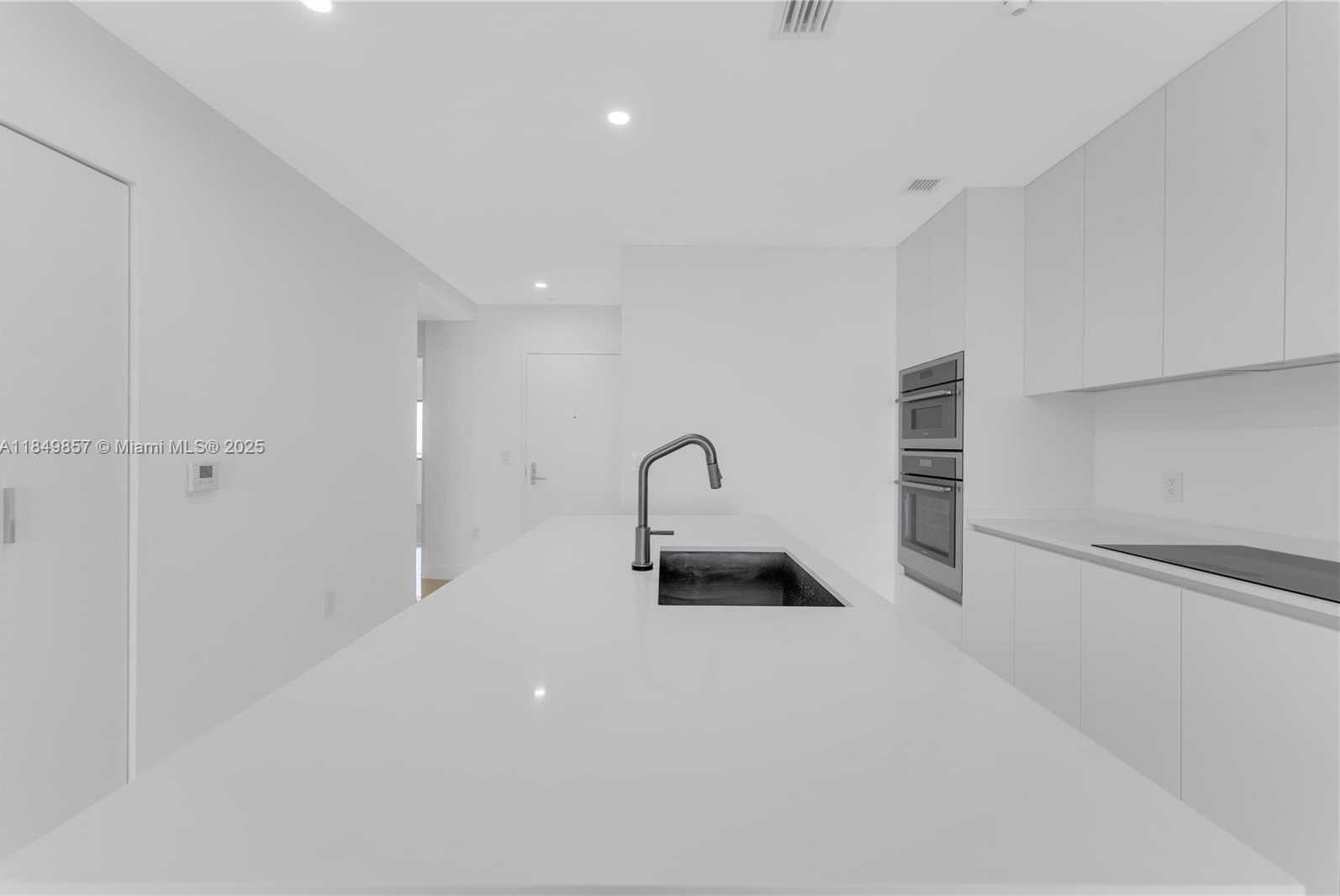 Small Image of 700 NORTH EAST 24TH ST #4402, Miami Number 10