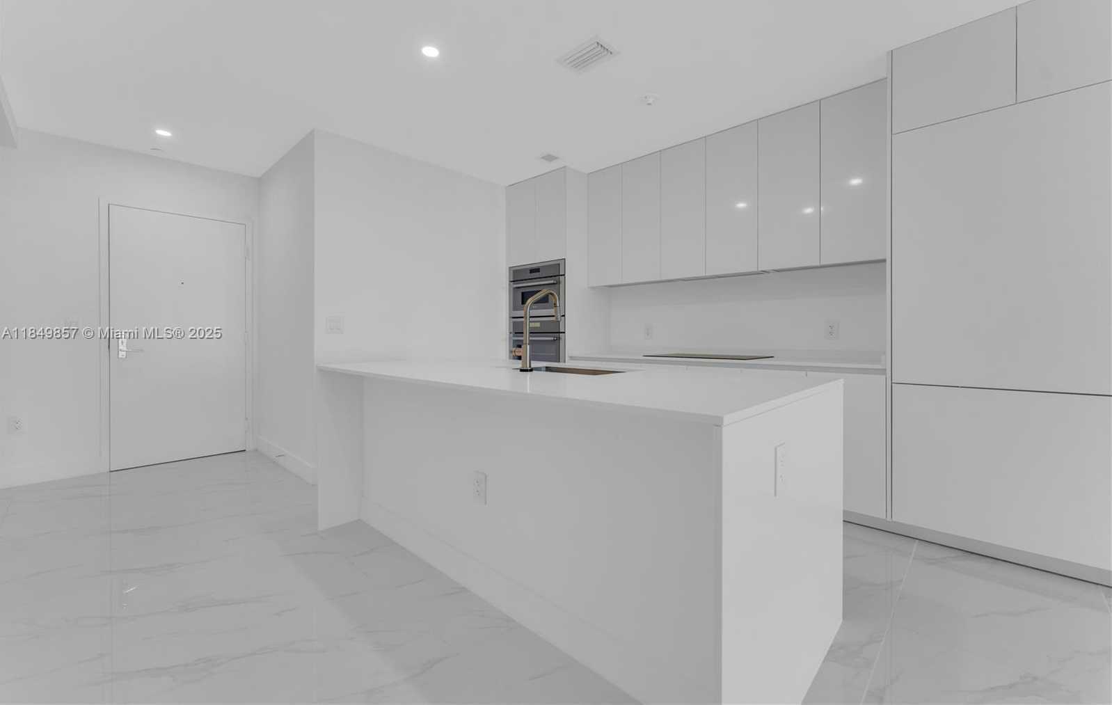 Small Image of 700 NORTH EAST 24TH ST #4402, Miami Number 13