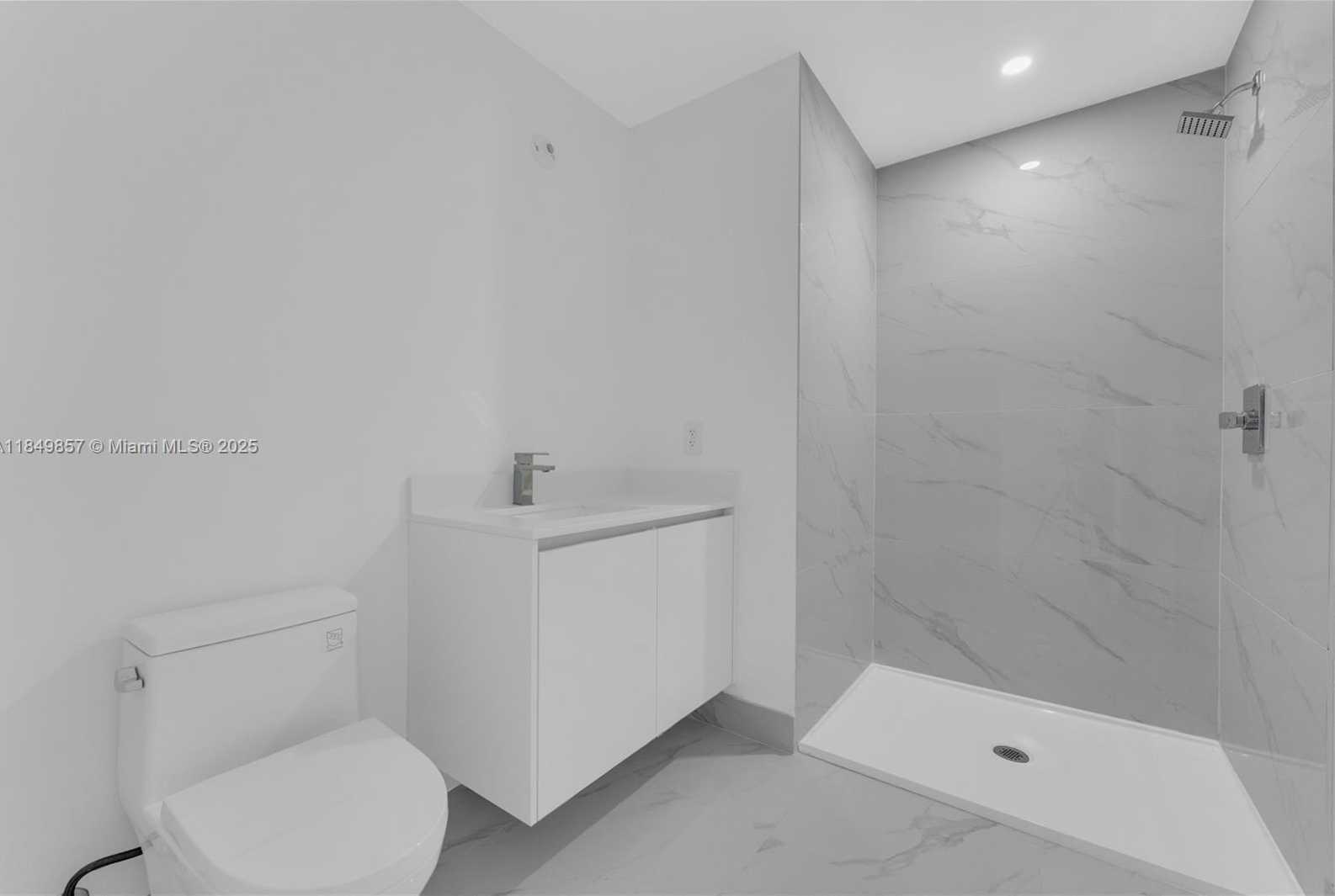 Small Image of 700 NORTH EAST 24TH ST #4402, Miami Number 21
