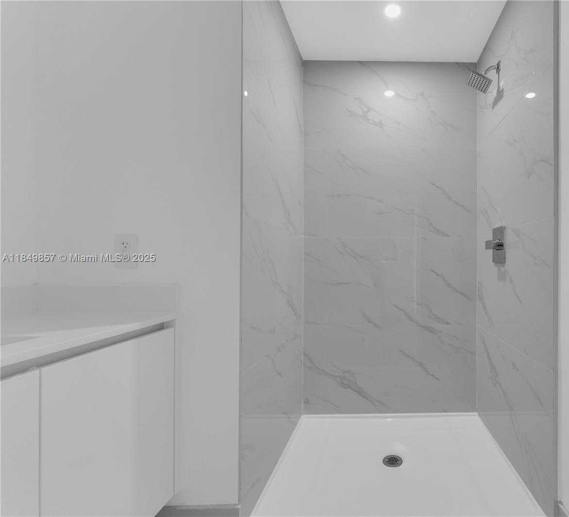 Small Image of 700 NORTH EAST 24TH ST #4402, Miami Number 22