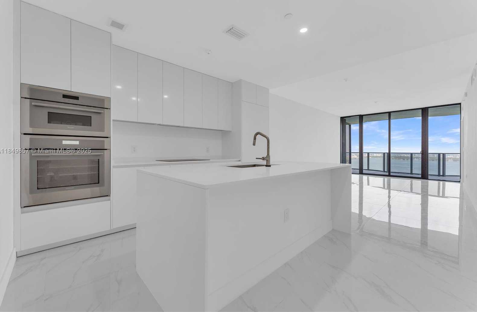 Small Image of 700 NORTH EAST 24TH ST #4402, Miami Number 6