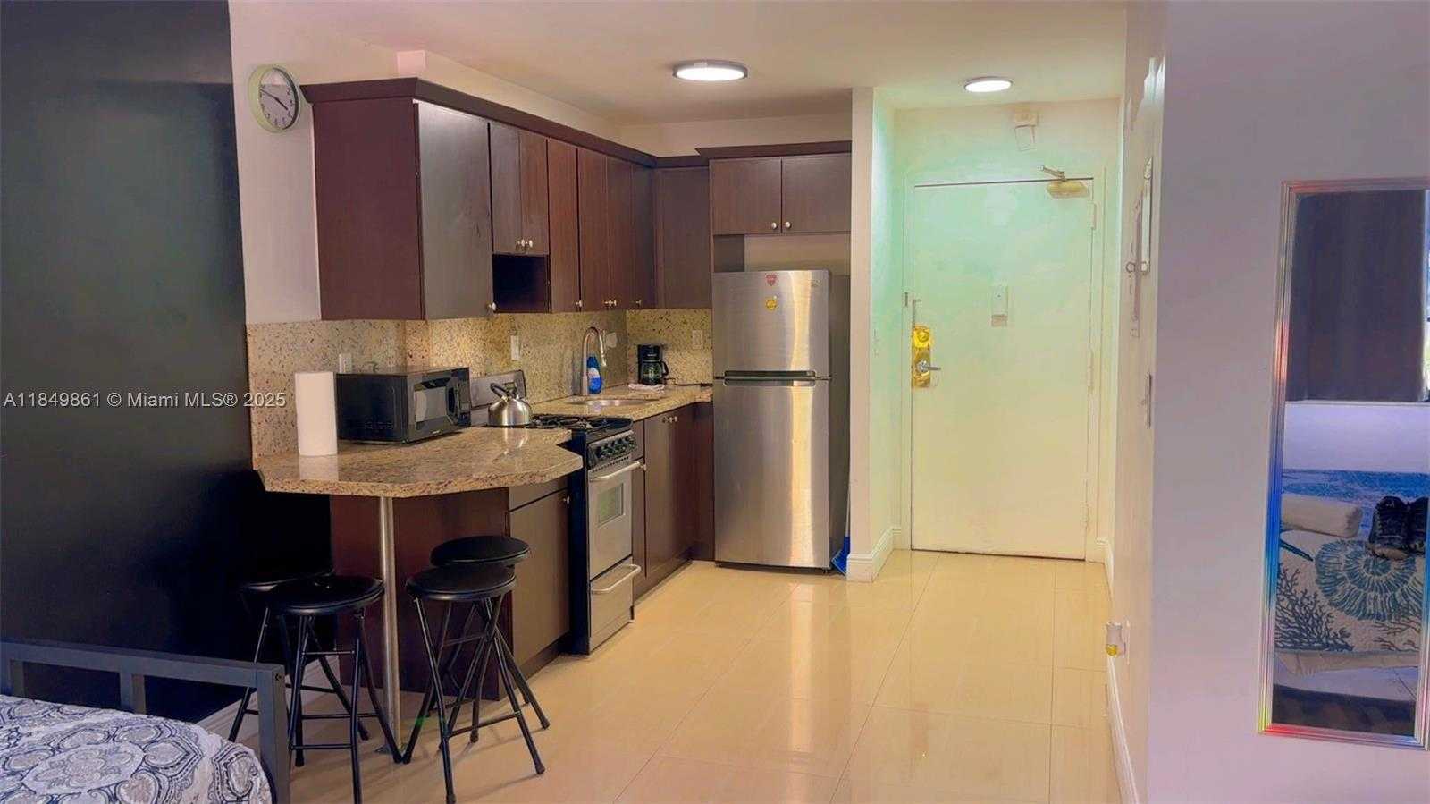 Small Image of 710 SOUTH WASHINGTON AVE #209, Miami Beach Number 3
