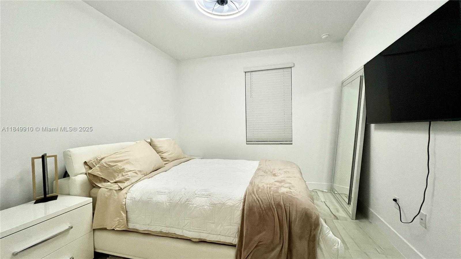 Small Image of 181 SOUTH WEST 170TH AVE, Pembroke Pines Number 15