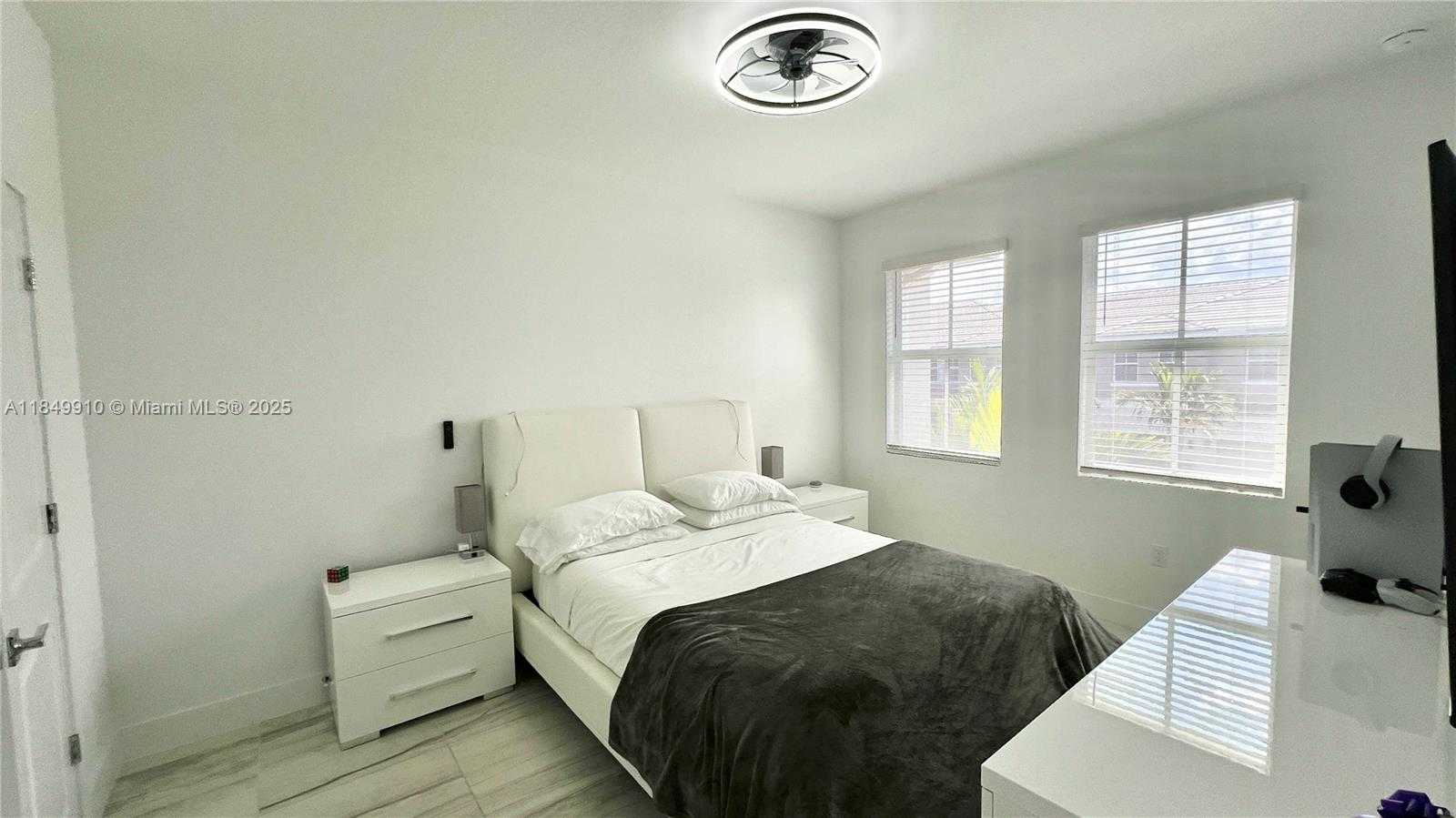 Small Image of 181 SOUTH WEST 170TH AVE, Pembroke Pines Number 26