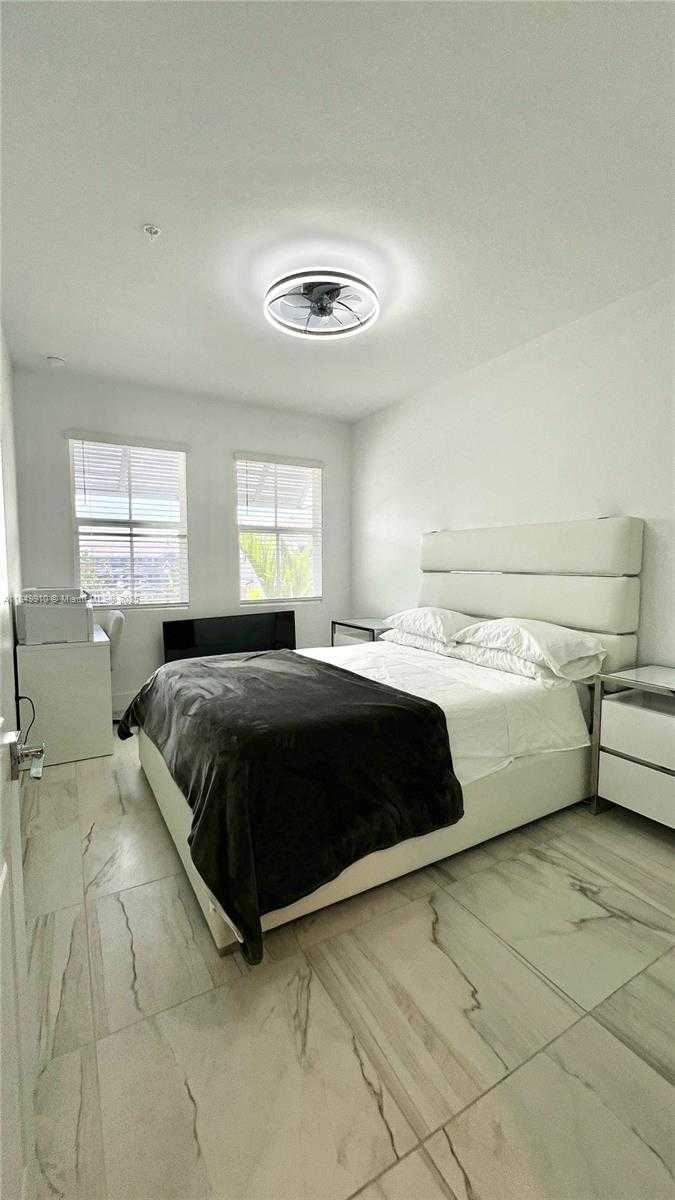 Small Image of 181 SOUTH WEST 170TH AVE, Pembroke Pines Number 34