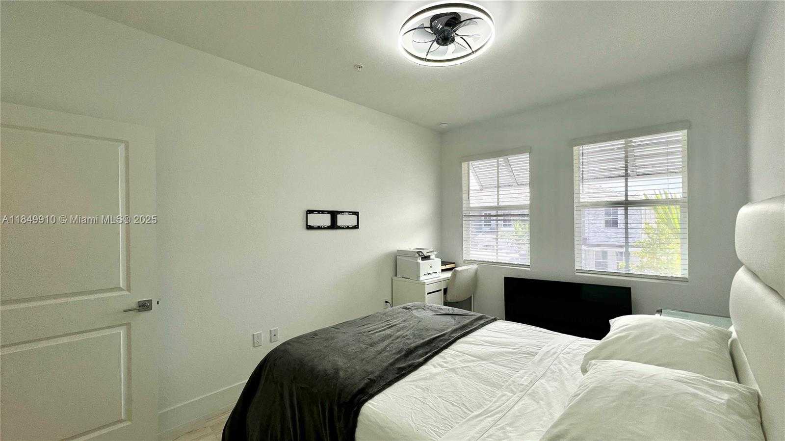 Small Image of 181 SOUTH WEST 170TH AVE, Pembroke Pines Number 36