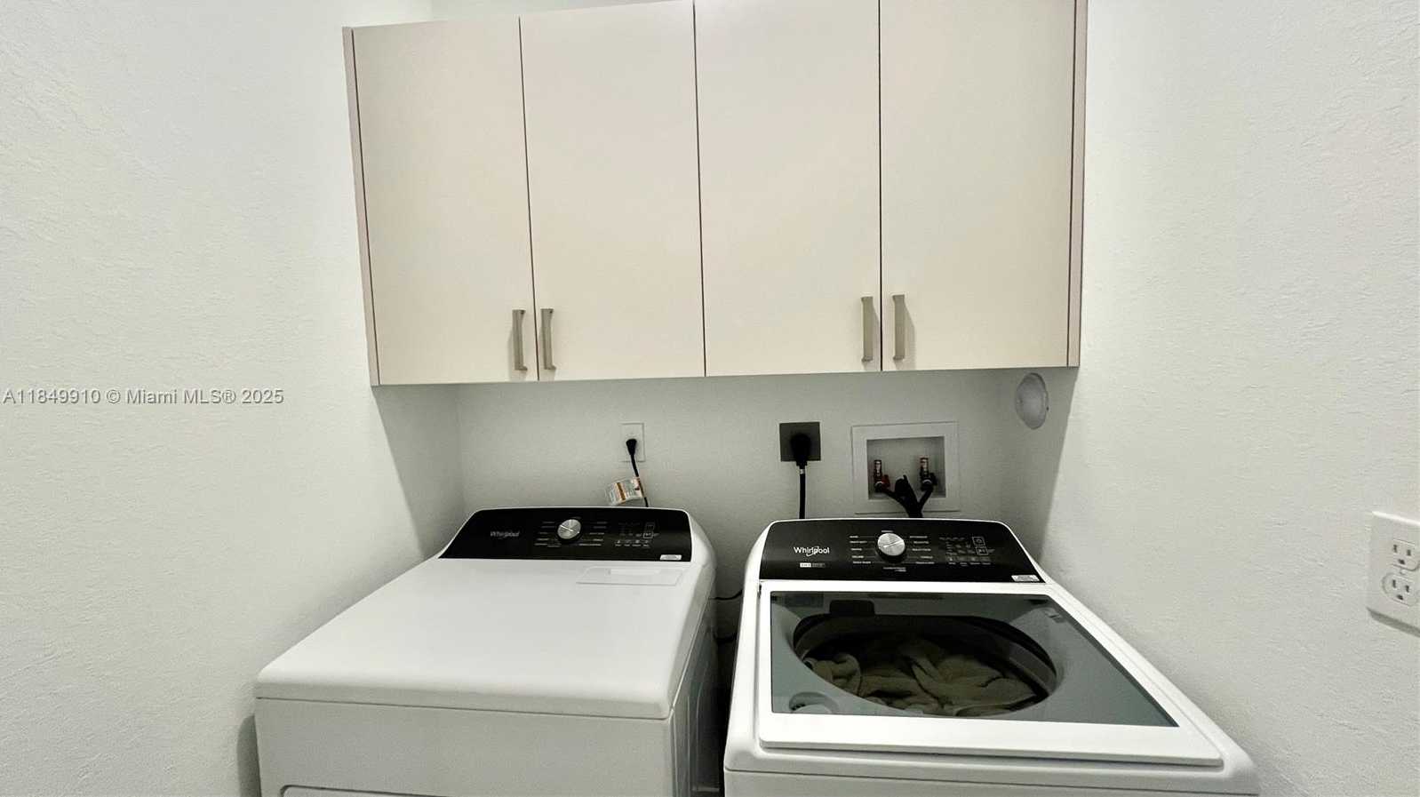 Small Image of 181 SOUTH WEST 170TH AVE, Pembroke Pines Number 39