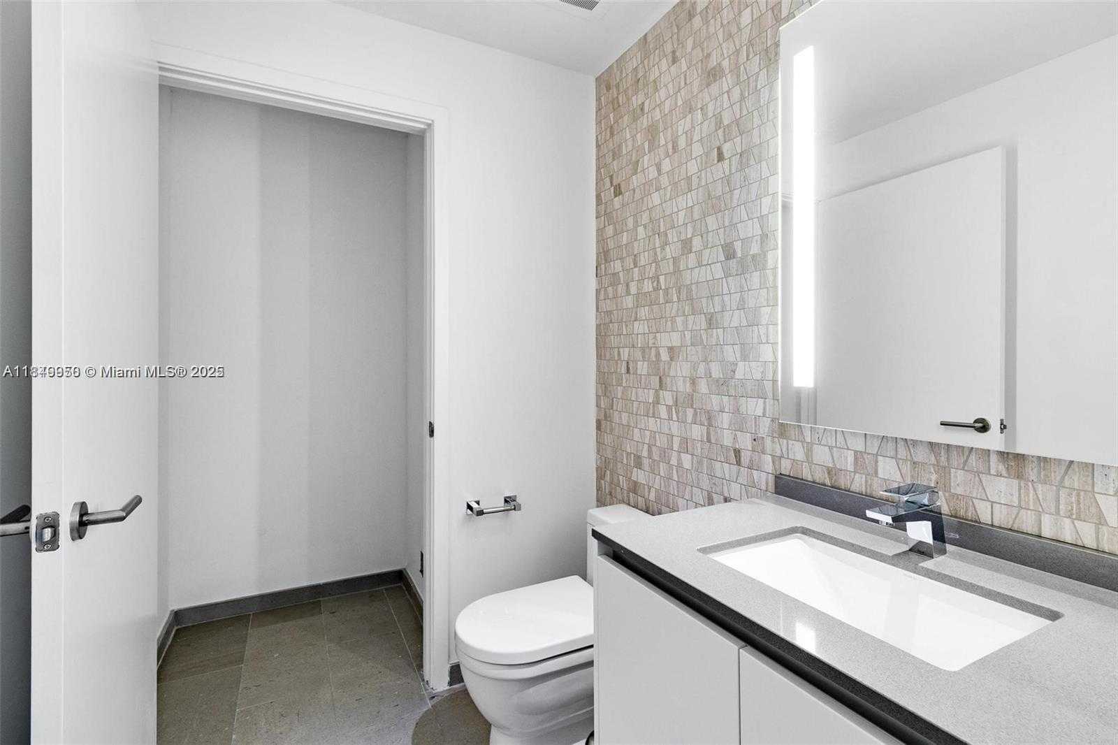 Small Image of 88 SOUTH WEST 7TH ST #2104, Miami Number 22