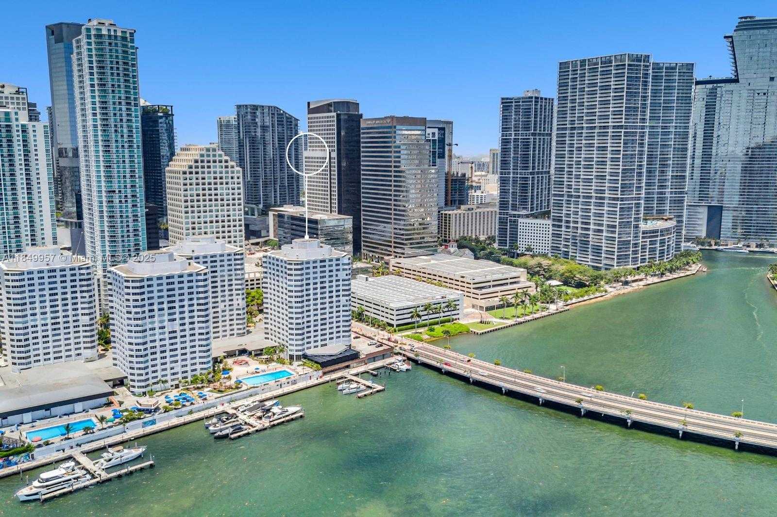 Small Image of 801 BRICKELL BAY DR #970, Miami Number 2