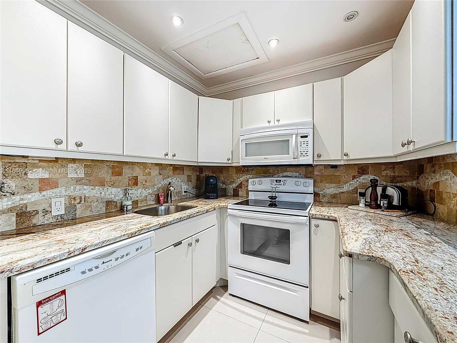 Small Image of 618 FANSHAW O #618, Boca Raton Number 23