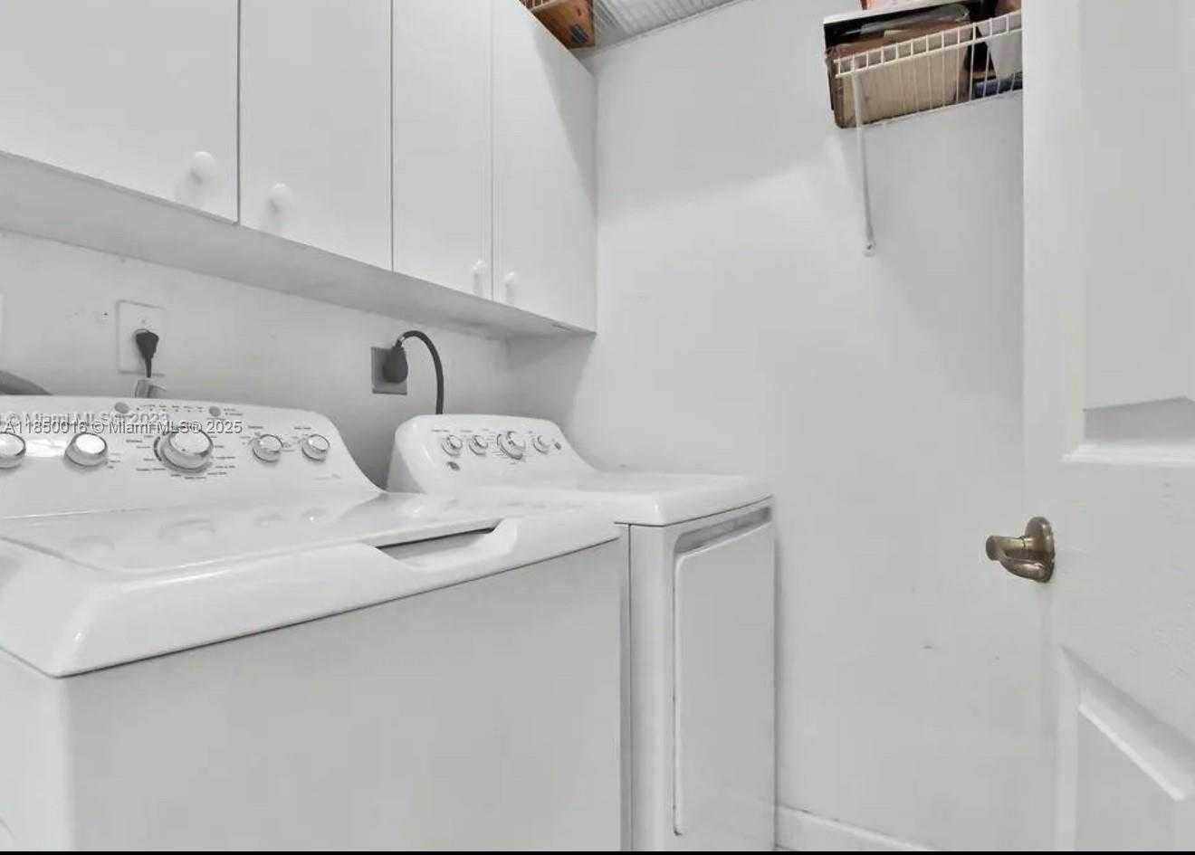 Small Image of 5733 NORTH WEST 112TH PL, Doral Number 10