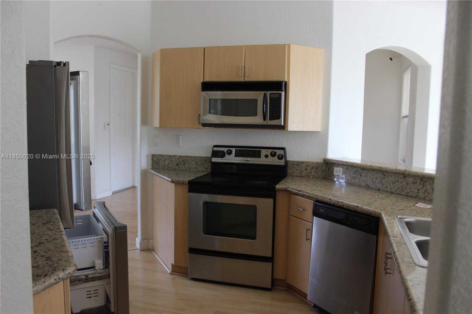 Small Image of 11375 NORTH WEST 77TH LN, Doral Number 10