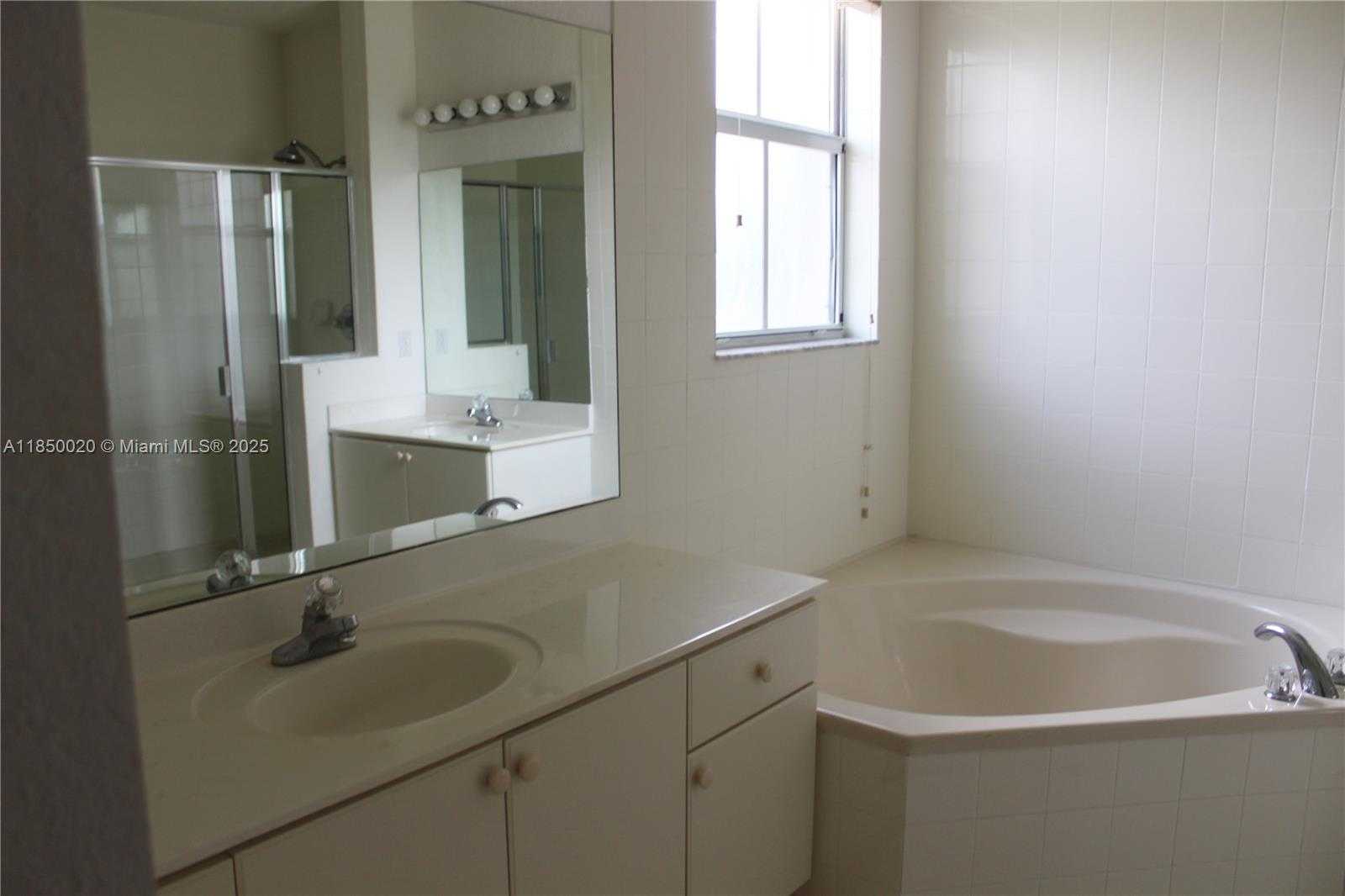 Small Image of 11375 NORTH WEST 77TH LN, Doral Number 18