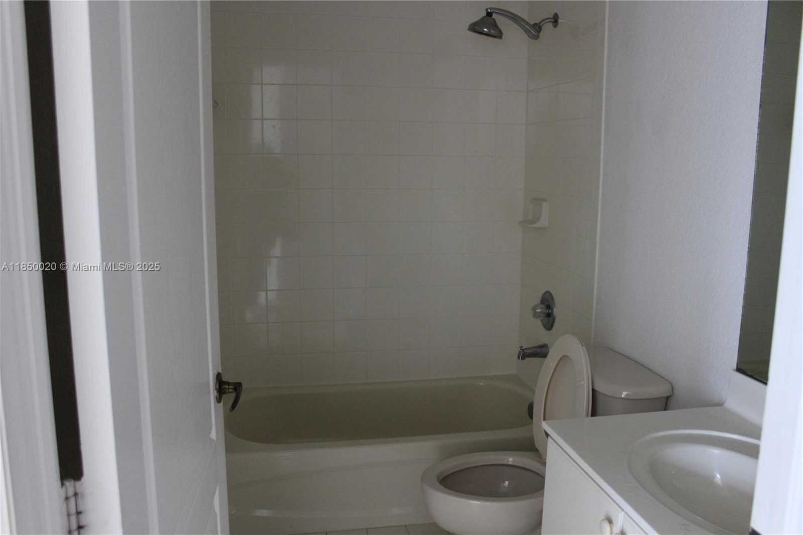 Small Image of 11375 NORTH WEST 77TH LN, Doral Number 19