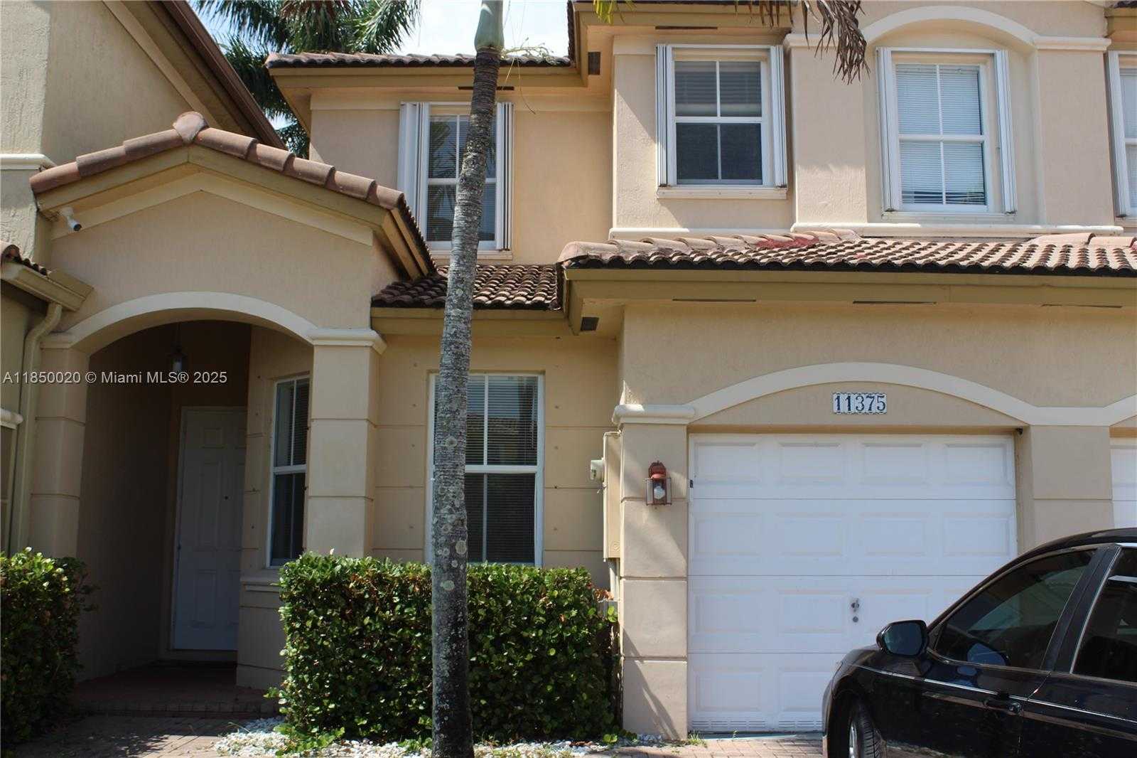 Small Image of 11375 NORTH WEST 77TH LN, Doral Number 2